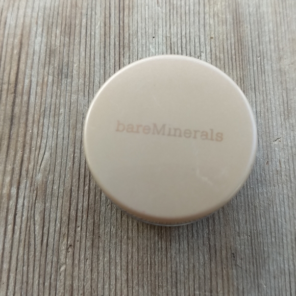 Bare Minerals Eyecolor 'Magnificent Pearl' shadow - Picture 4 of 4